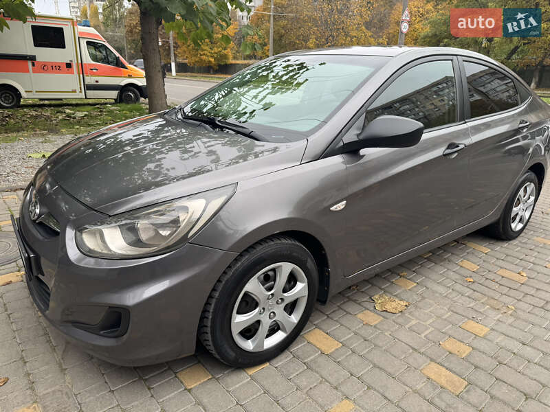 Седан Hyundai Accent 2011 в Одессе фото 4 Седан Hyundai Accent 2011 в Одессе