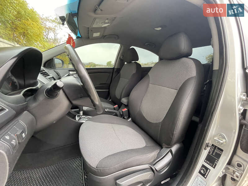 Седан Hyundai Accent 2011 в Одесі фото 37 Седан Hyundai Accent 2011 в Одесі