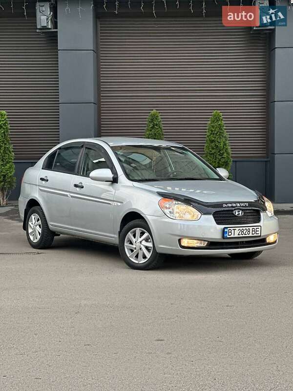 Седан Hyundai Accent 2008 в Днепре