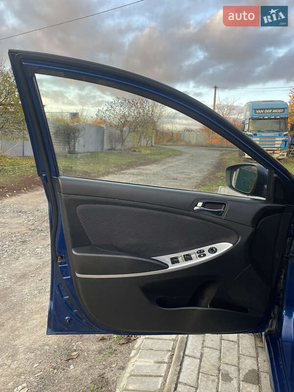 Седан Hyundai Accent 2013 в Харкові