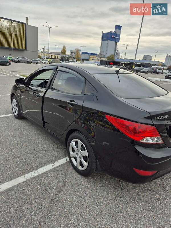 Седан Hyundai Accent 2014 в Киеве