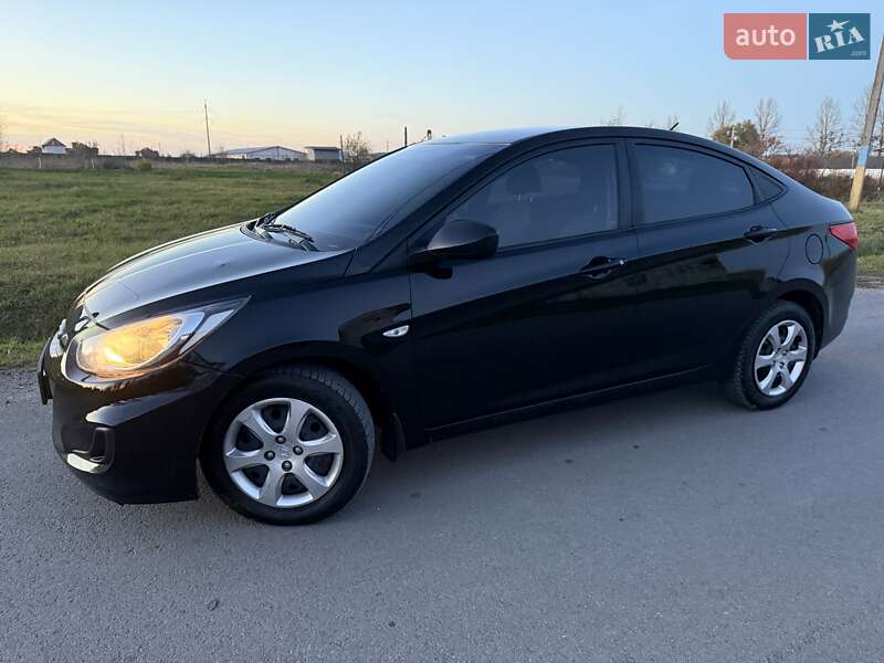 Седан Hyundai Accent 2011 в Тернополе