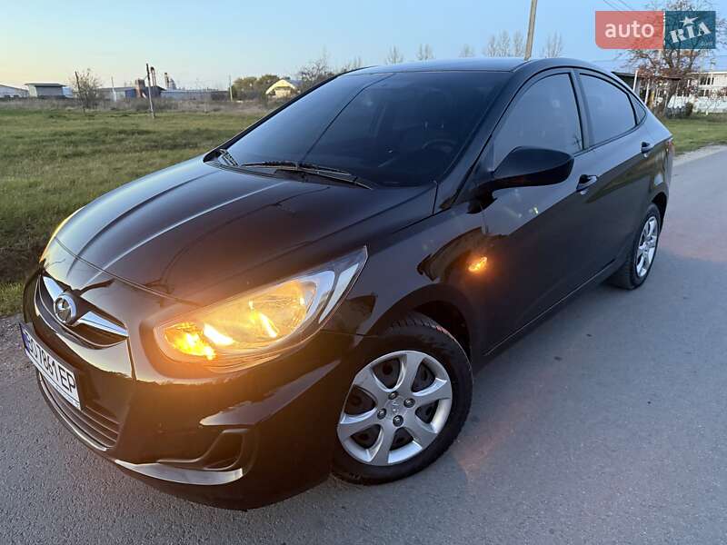 Седан Hyundai Accent 2011 в Тернополе