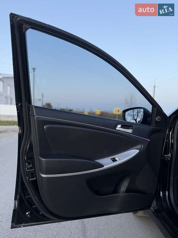 Седан Hyundai Accent 2011 в Тернополе