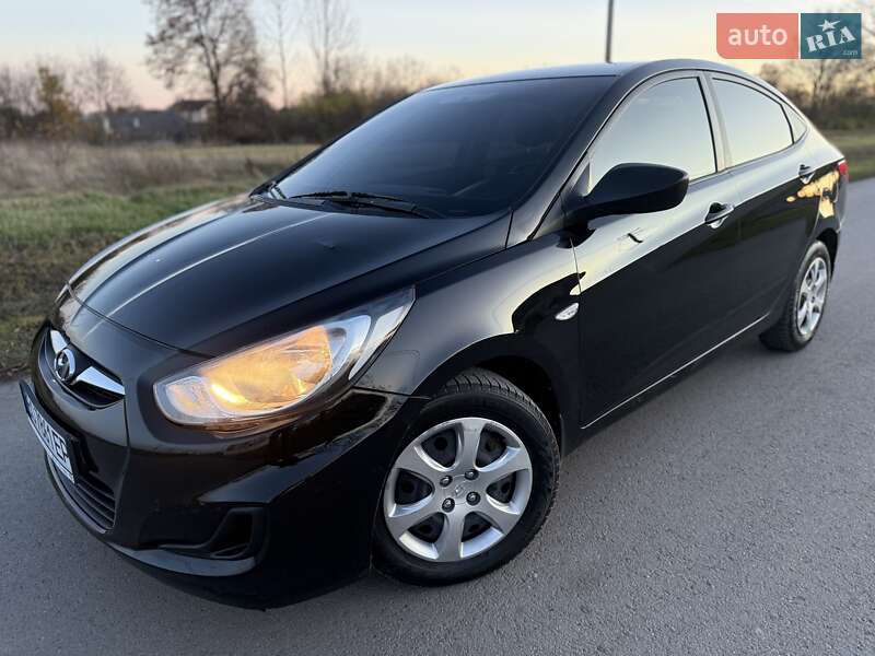 Седан Hyundai Accent 2011 в Тернополе