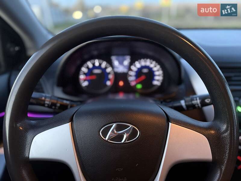 Седан Hyundai Accent 2011 в Тернополе