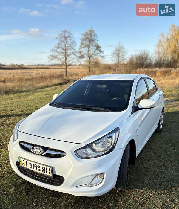 Седан Hyundai Accent 2012 в Макарове фото 4 Седан Hyundai Accent 2012 в Макарове