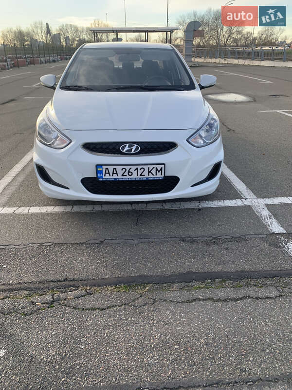 Седан Hyundai Accent 2019 в Києві
