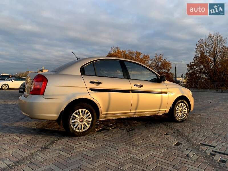 Седан Hyundai Accent 2009 в Харькове