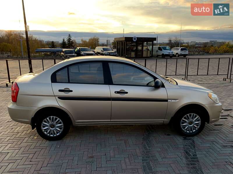 Седан Hyundai Accent 2009 в Харькове