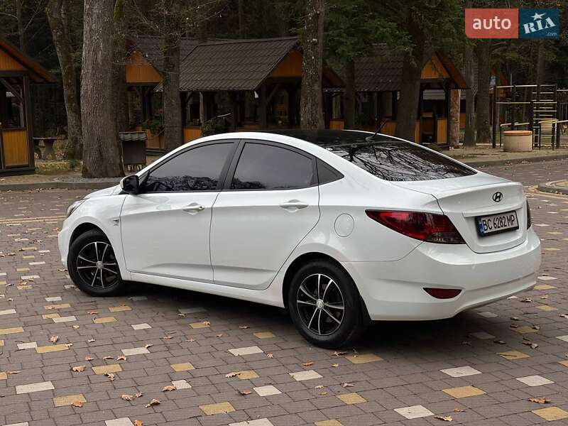 Седан Hyundai Accent 2012 в Трускавце