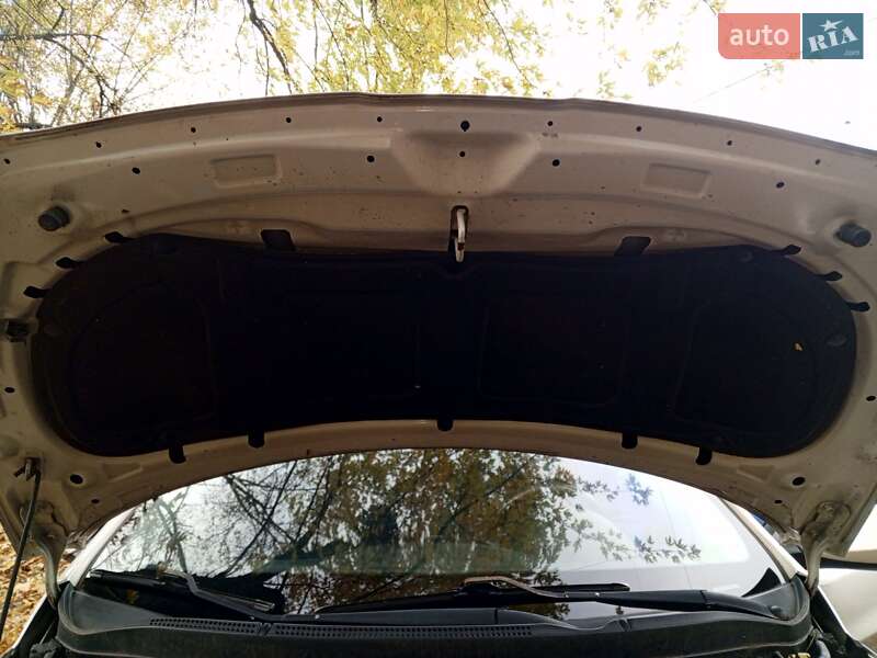 Седан Hyundai Accent 2011 в Києві фото 10 Седан Hyundai Accent 2011 в Києві