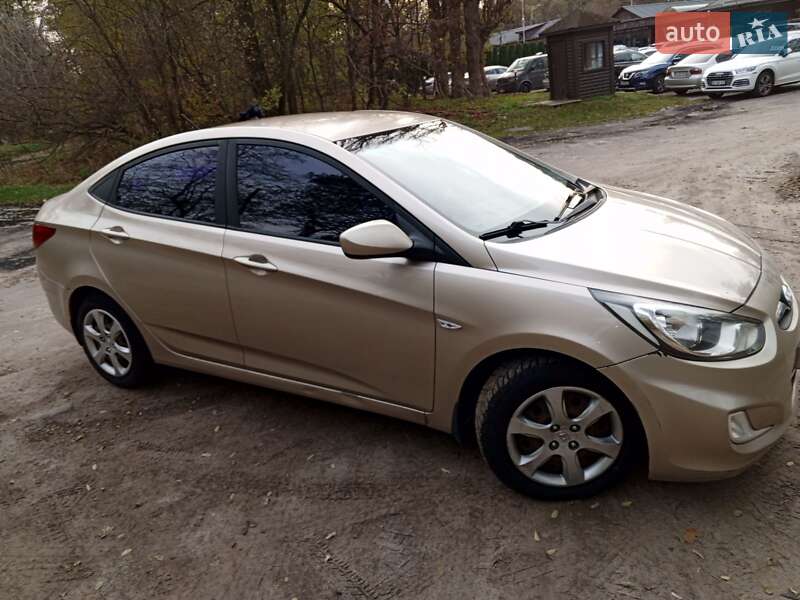 Седан Hyundai Accent 2011 в Києві фото 6 Седан Hyundai Accent 2011 в Києві