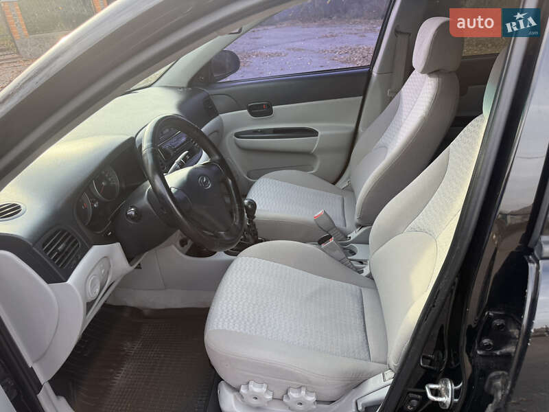 Седан Hyundai Accent 2008 в Прилуках