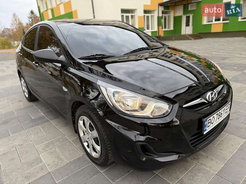 Седан Hyundai Accent 2011 в Тернополе