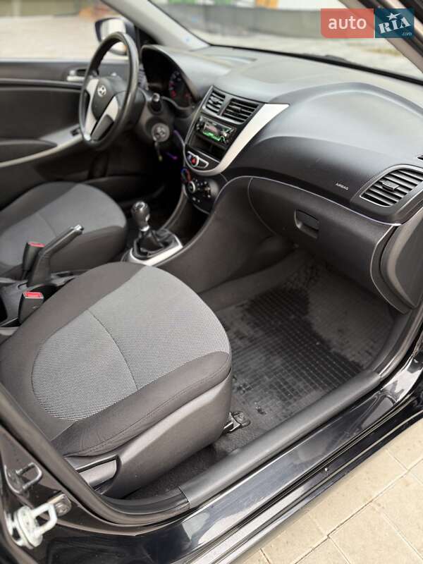 Седан Hyundai Accent 2011 в Тернополе