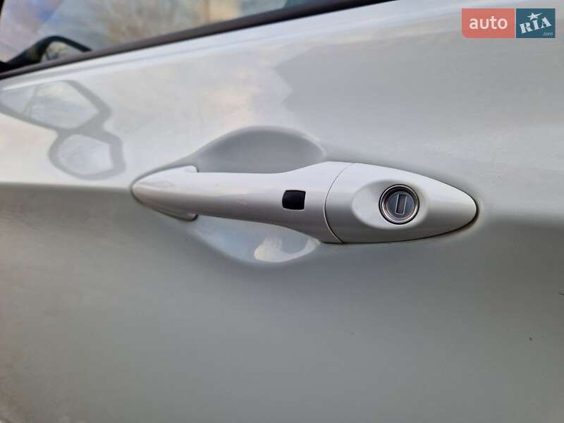 Седан Hyundai Accent 2011 в Кропивницком