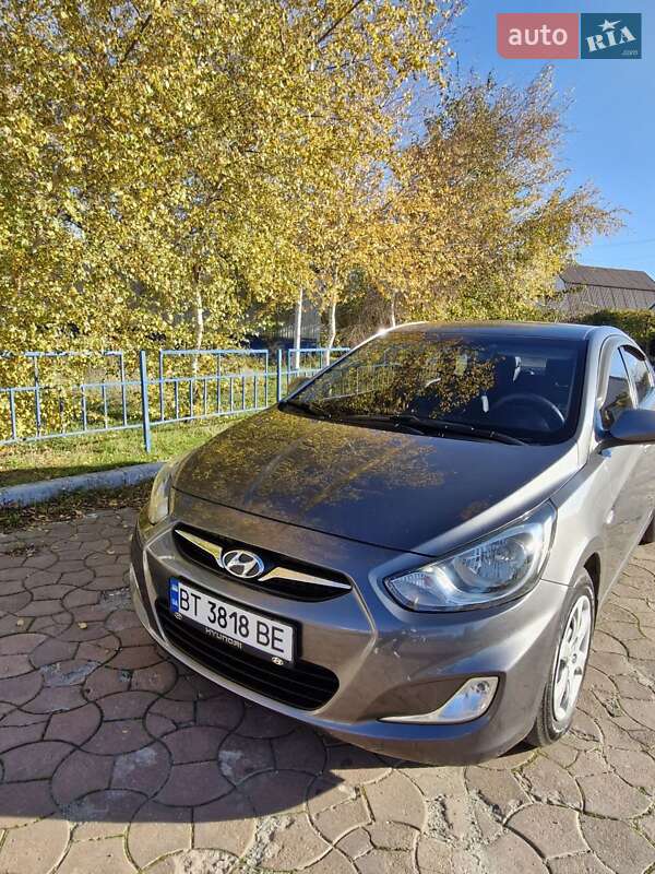Седан Hyundai Accent 2012 в Херсоне