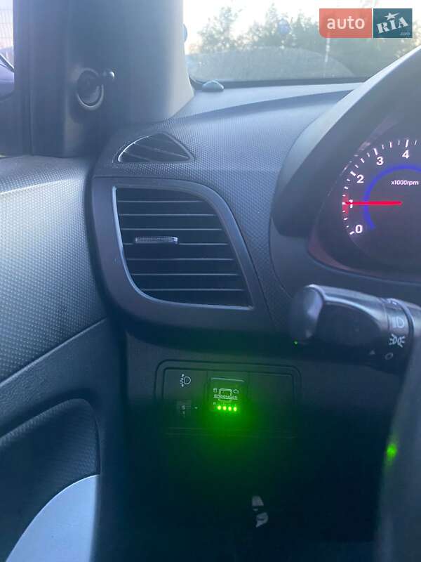 Седан Hyundai Accent 2011 в Киеве