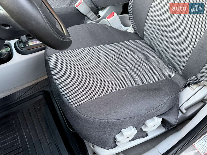 Седан Hyundai Accent 2008 в Киеве