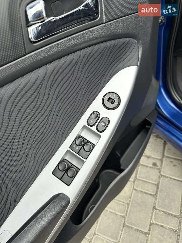 Седан Hyundai Accent 2012 в Виннице фото 12 Седан Hyundai Accent 2012 в Виннице