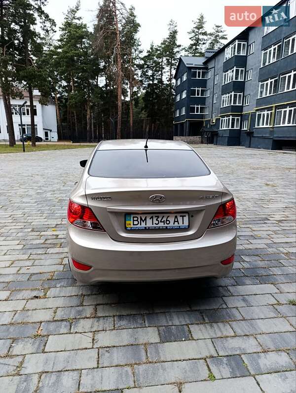 Седан Hyundai Accent 2011 в Ахтырке