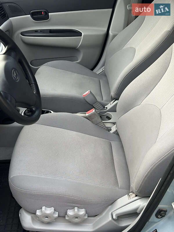 Седан Hyundai Accent 2008 в Прилуках