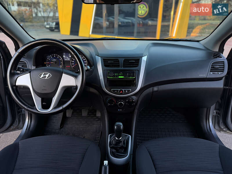 Седан Hyundai Accent 2019 в Киеве фото 12 Седан Hyundai Accent 2019 в Киеве