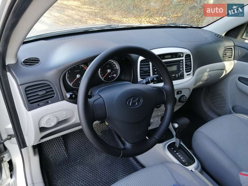 Седан Hyundai Accent 2008 в Запоріжжі