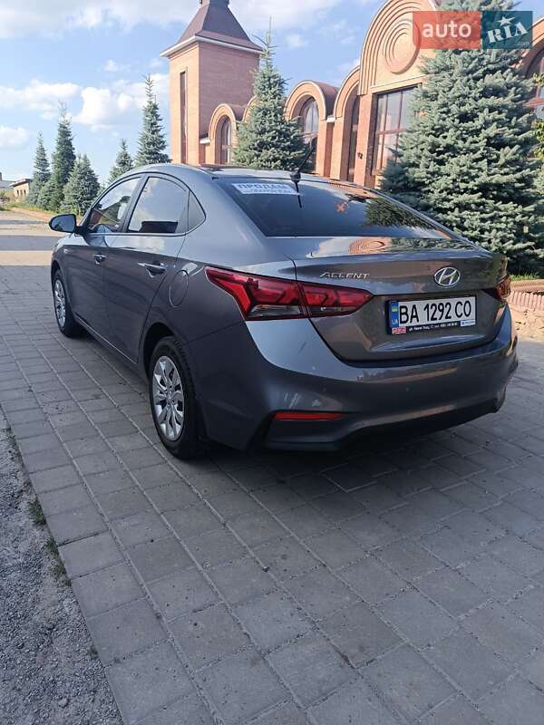 Седан Hyundai Accent 2017 в Киеве