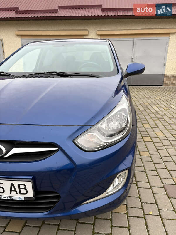 Седан Hyundai Accent 2011 в Ивано-Франковске фото 3 Седан Hyundai Accent 2011 в Ивано-Франковске