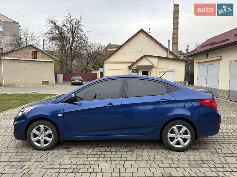 Седан Hyundai Accent 2011 в Ивано-Франковске фото Седан Hyundai Accent 2011 в Ивано-Франковске