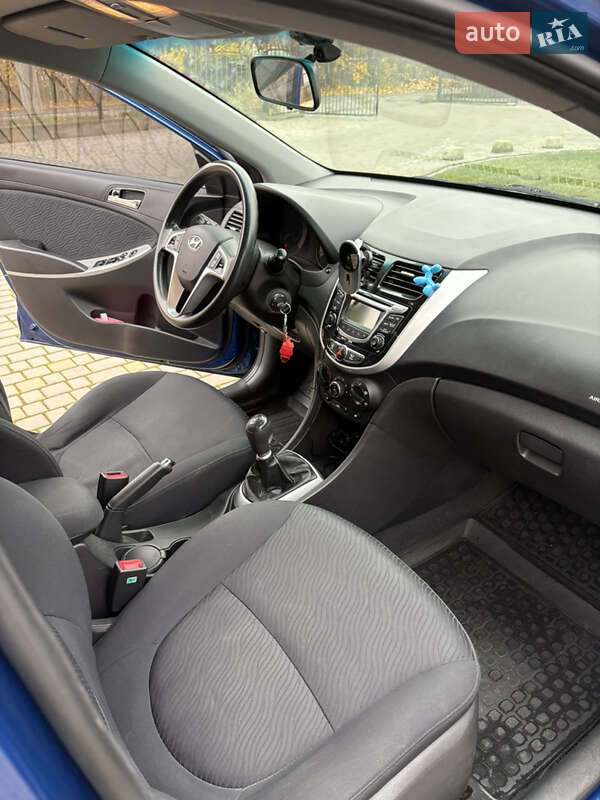 Седан Hyundai Accent 2011 в Ивано-Франковске фото 12 Седан Hyundai Accent 2011 в Ивано-Франковске