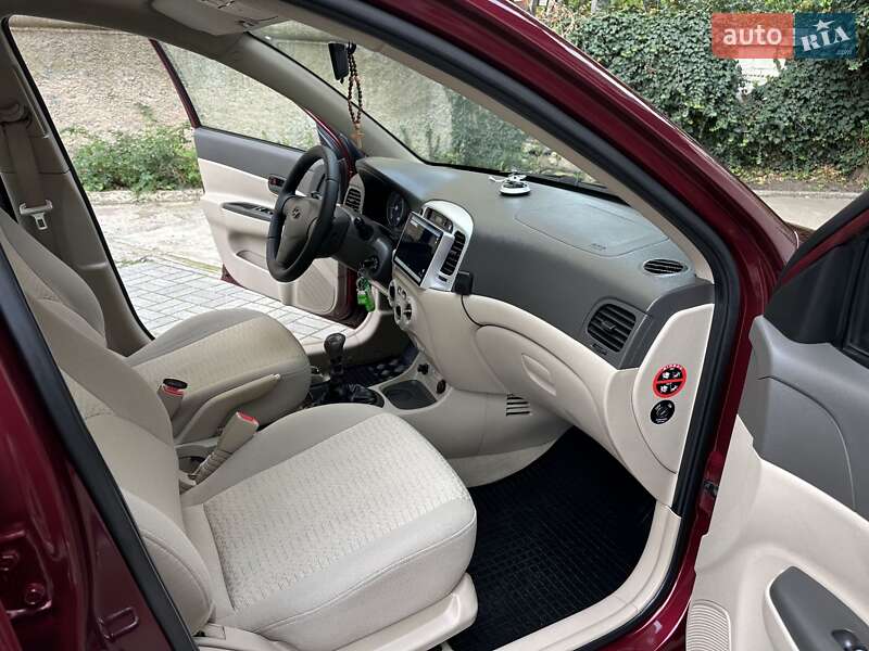 Седан Hyundai Accent 2008 в Николаеве