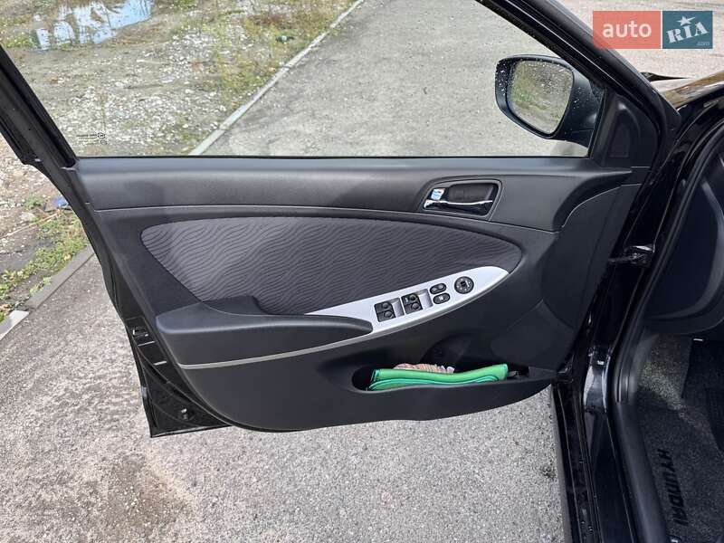 Седан Hyundai Accent 2011 в Киеве фото 18 Седан Hyundai Accent 2011 в Киеве