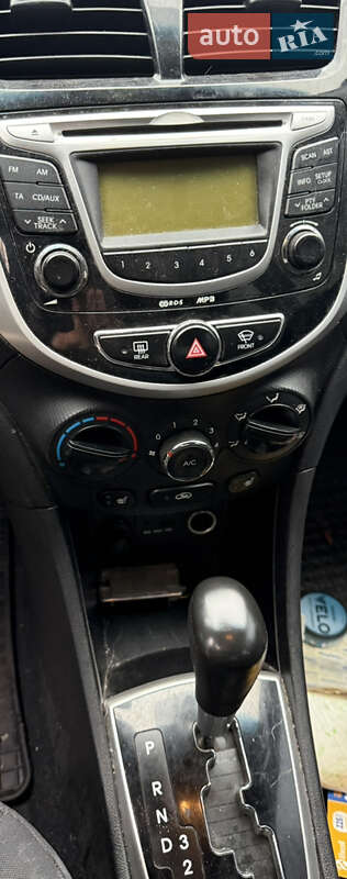 Седан Hyundai Accent 2012 в Киеве фото 5 Седан Hyundai Accent 2012 в Киеве