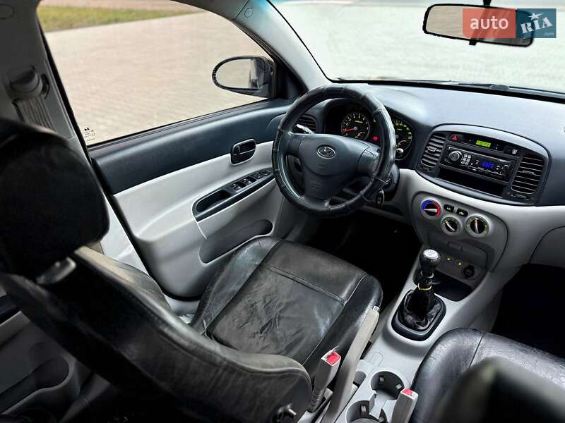 Седан Hyundai Accent 2007 в Черновцах