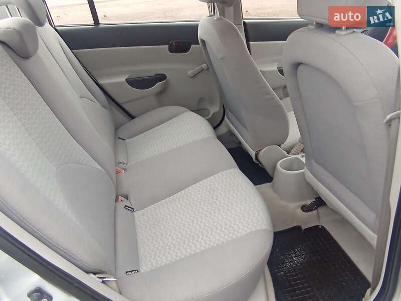 Седан Hyundai Accent 2010 в Мені фото 5 Седан Hyundai Accent 2010 в Мені