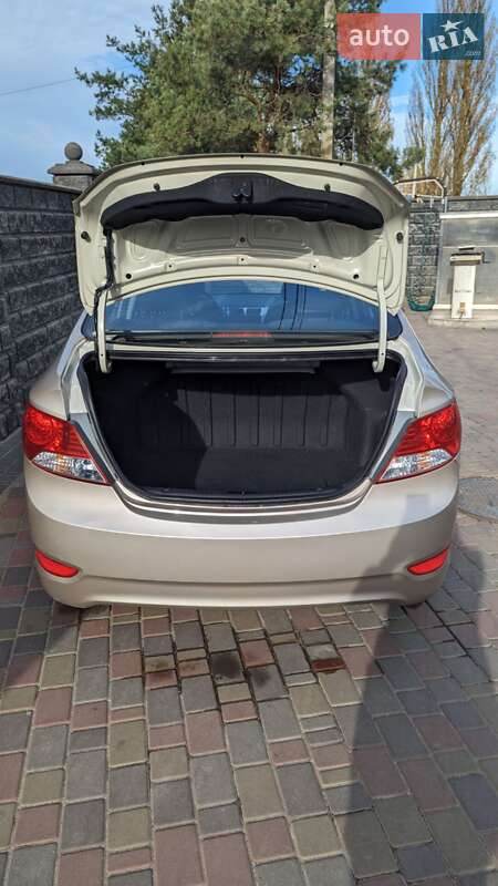 Седан Hyundai Accent 2012 в Києві