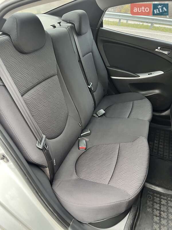 Седан Hyundai Accent 2013 в Дніпрі