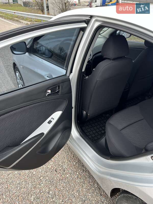 Седан Hyundai Accent 2013 в Дніпрі