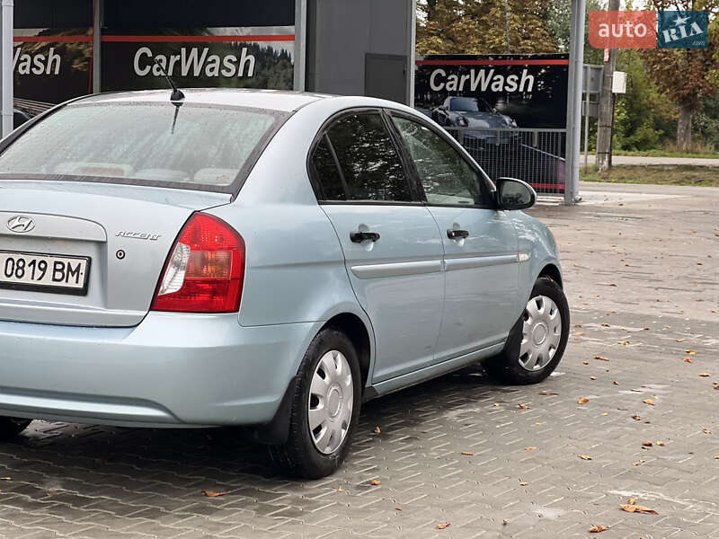 Седан Hyundai Accent 2007 в Стрию
