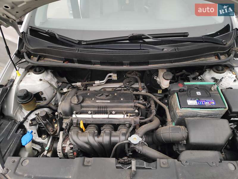 Седан Hyundai Accent 2011 в Киеве фото 8 Седан Hyundai Accent 2011 в Киеве