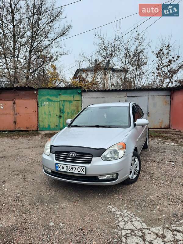 Седан Hyundai Accent 2008 в Киеве