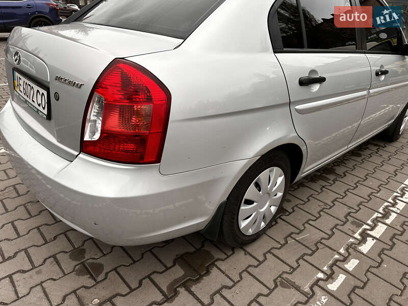 Седан Hyundai Accent 2008 в Кривом Роге