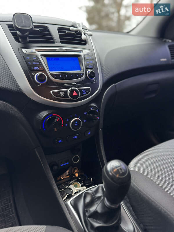 Седан Hyundai Accent 2013 в Дергачах фото 21 Седан Hyundai Accent 2013 в Дергачах