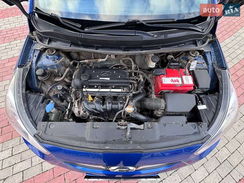 Седан Hyundai Accent 2012 в Запорожье