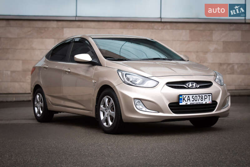 Hyundai Accent 2012