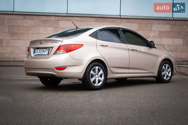 Седан Hyundai Accent 2012 в Киеве