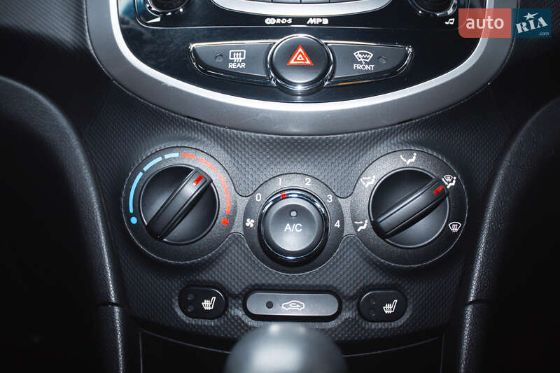 Седан Hyundai Accent 2012 в Киеве